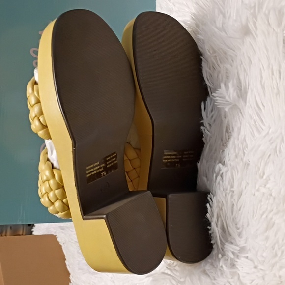 New Seychelles Novelty Women's Leather Butter Yellow Platform Sandals SZ 7.5 - Picture 10 of 15
